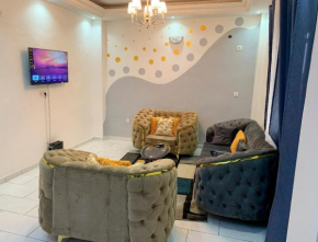 Inaya's Luxury Home Bonapriso
